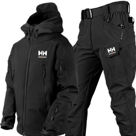 Chaqueta cortaviento y pantalones