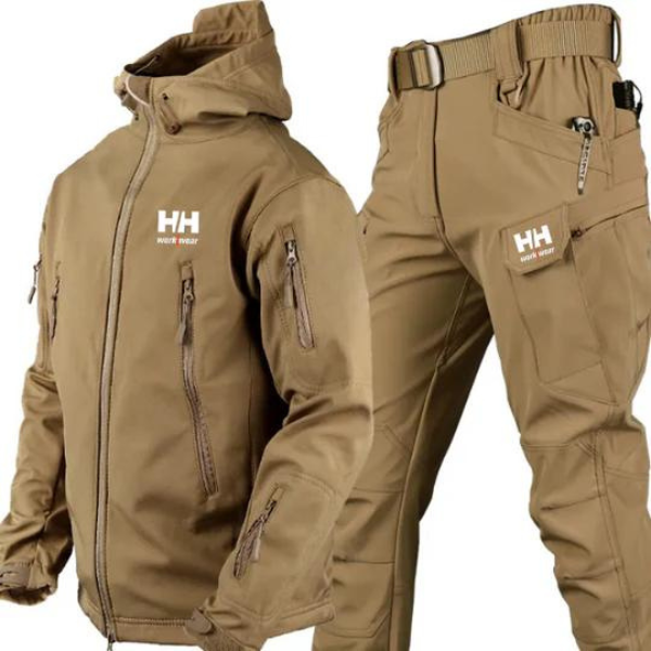 Chaqueta cortaviento y pantalones